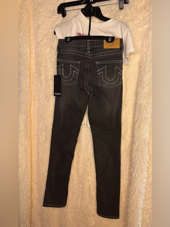🔥 True Religion Girls 2-Piece Set – Tee + Jeans NWT Multiple Sizes Available 🔥 - Picture 8 of 8